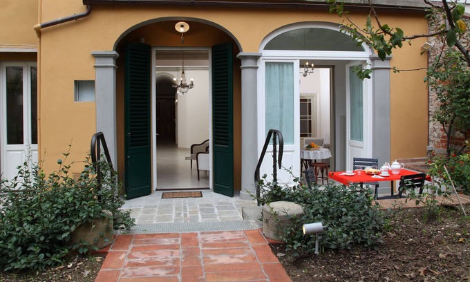 San Lorenzo Apartment | Apartment "Leonardo' - The garden in the heart of Florence
