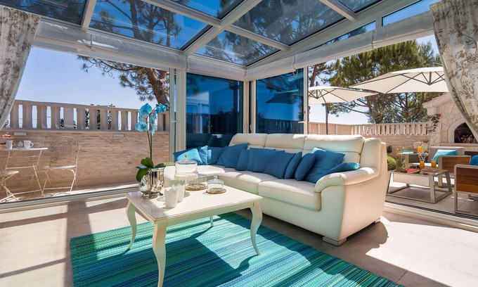 Znjan Apartment | Apartment Loreta, with sea view, with garden and grill possibility