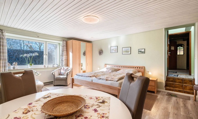Schulp Apartment | Apartment 'Luv Und Lee' with Private Terrace, Shared Garden and Wi-Fi