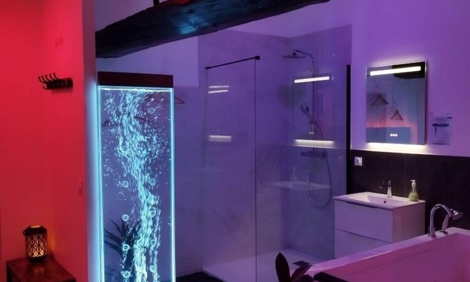 Mezy-sur-Seine Apartment | Apartment-Luxury-Ensuite with Bath-Le Nid Douillet