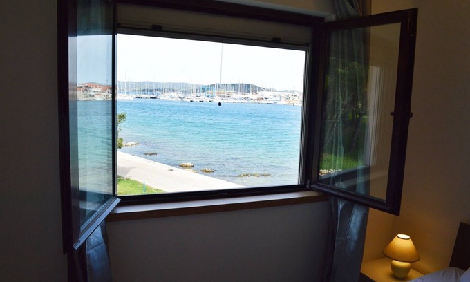 Betina Apartment | Apartment Marija 1 directly on the beach with two rooms