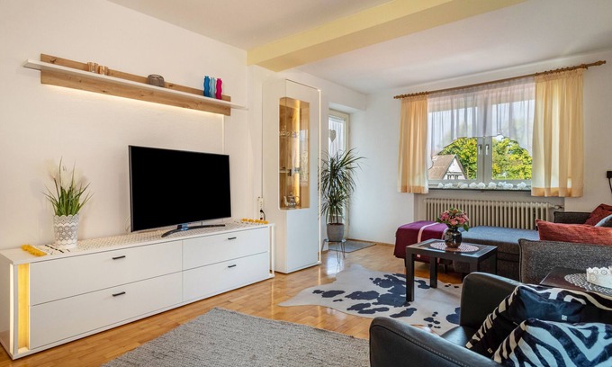 Hoyren Apartment | Apartment 'Mein Lieber Schwan' with Mountain View, Balcony and Wi-Fi