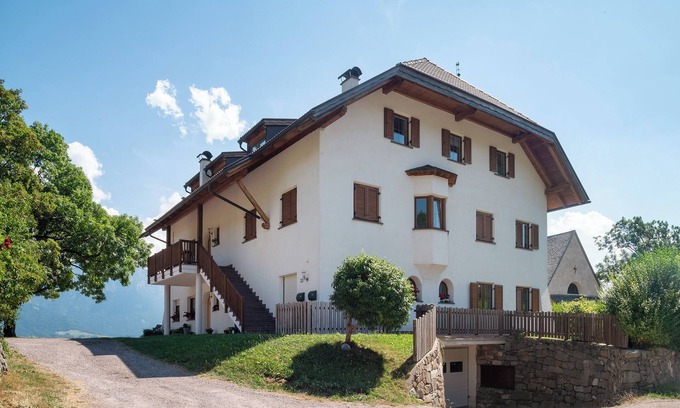 Renon Apartment | Apartment 'Moarhof In Siffian' with Mountain View, Shared Garden and Wi-Fi