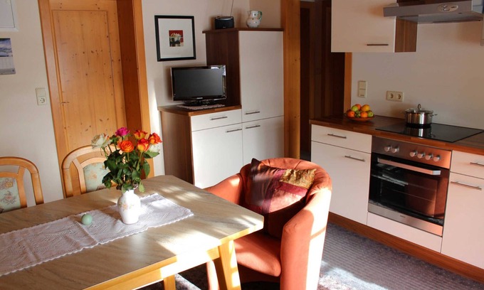 Gnesau Sonnleiten Apartment | Apartment "Morgensonne" - Pension & Ferienwohnung Sonnleiten