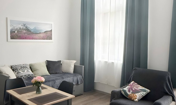 Aue Apartment | Apartment 'Murihaus' with Private Terrace and Wi-Fi