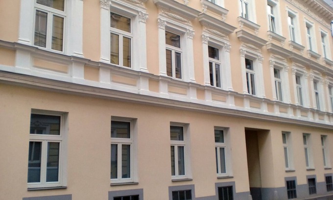 Funfhaus Apartment | Apartment No. 12 in Vienna near Schönbrunn/Westbahnhof | Keyless Check-In