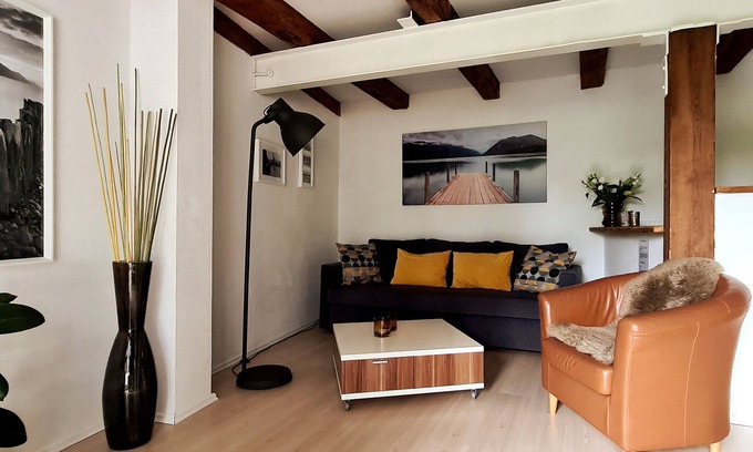 Meldorf Apartment | Apartment 'Nordsee- Ferienwohnung Im Speicher' with Wi-Fi