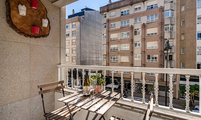 Figueras (Castropol) Apartment | Apartment 'O Faro Apartamentos' with Sea View, Balcony and Air Conditioning