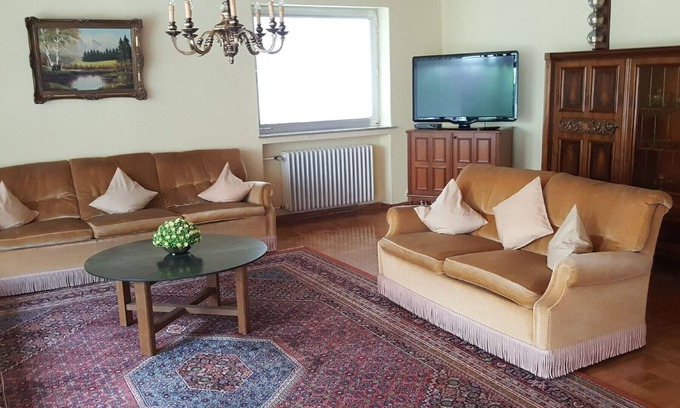 Velmede Apartment | Apartment 'Obergeschoss, 130qm' with Shared Terrace and Wi-Fi