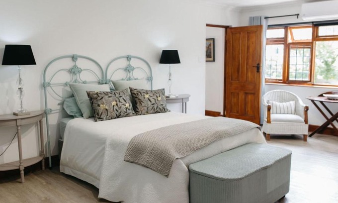 Graaff-Reinet Apartment | Apartment on 42 Bourke Street