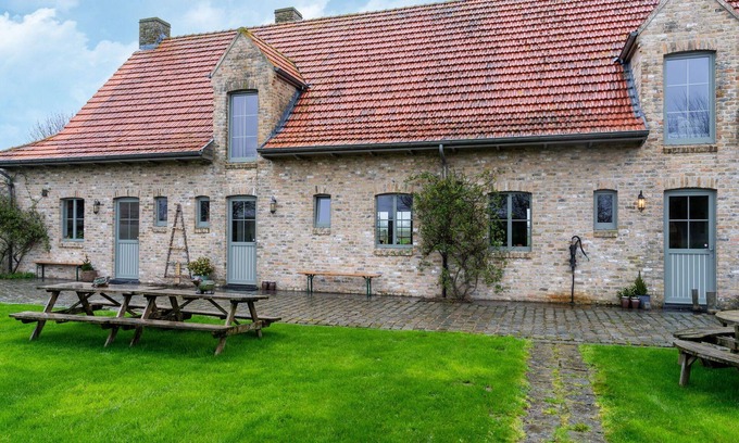 Diksmuide Villa | Apartment on Belgium's Stunning Coastline