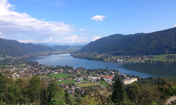 Bodensdorf Apartment | Apartment on Lake Ossiach, free entry to the lido, apartment for