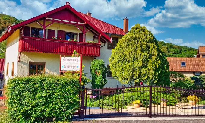 Unkeroda Condo | Apartment on the Rennsteig, located directly at Eisenach, on the southern slope of the Wartburg