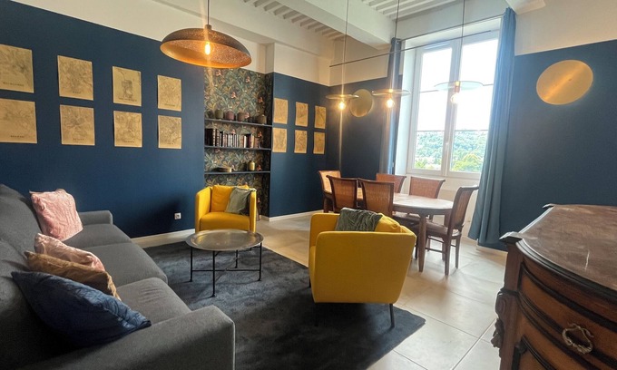 Vienne Apartment | Apartment overlooking the Rhône, in the 17th-century Commanderie des Antonins.