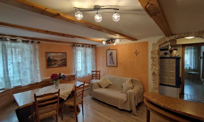 Padola Apartment | Apartment 'Padola 72' with Mountain View and Wi-Fi