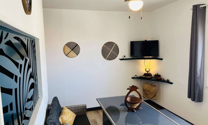 Petite-ÃŽle Apartment | Apartment Paille en queue
