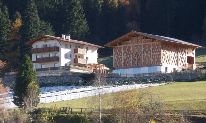 Martello Apartment | Apartment 'Pirchahof Wasserfall' with Mountain View, Shared Terrace and Wi-Fi