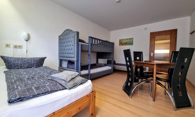 Langensteinbach Apartment | Apartment-Private Bathroom-Balcony-Zimmer 15