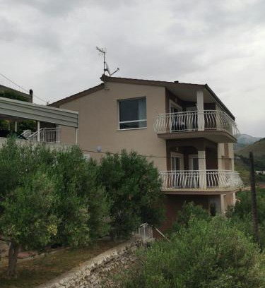 Zrnovnica Apartment | Apartment Pupina
