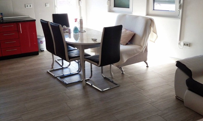 Brcko Apartment | Apartment Red - One Bedroom Apartment with Balcony A2