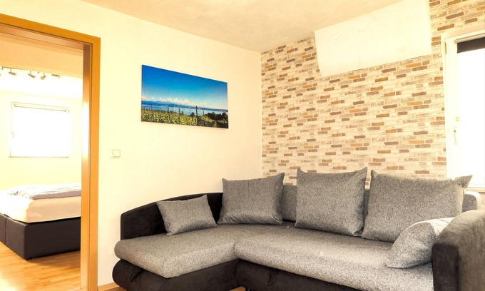 Mainz-Bingen Apartment | Apartment 'Rheinhessen Mit 60qm' with Wi-Fi