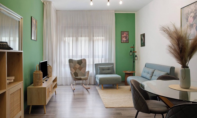 Morbegno Apartment | Apartment 'Rifugio Di Sebi' with Mountain View, Wi-Fi and Air Conditioning