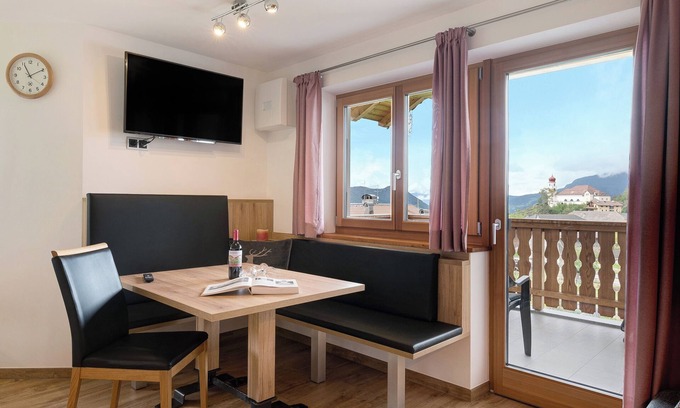 Lajen Apartment | Apartment 'Rodererhof Lajen Apt Schlern' with Mountain View, Balcony and Wi-Fi