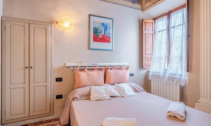 Cascine-La Croce Apartment | Apartment 'Romantic Suite Near Pisa Lucca' with Wi-Fi and Air Conditioning