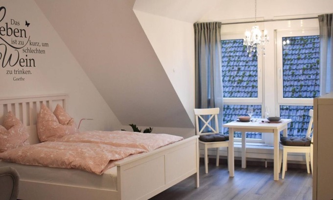 Oestrich-Winkel Apartment | Apartment Rosina 2 adults and 1 child up to 4 years - Ferienwohnung Weingut Kurt