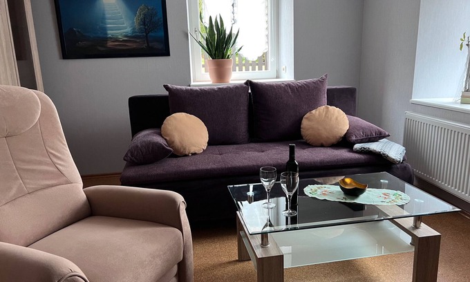 Oflingen Apartment | Apartment 'Schmidt' with Private Garden and Wi-Fi