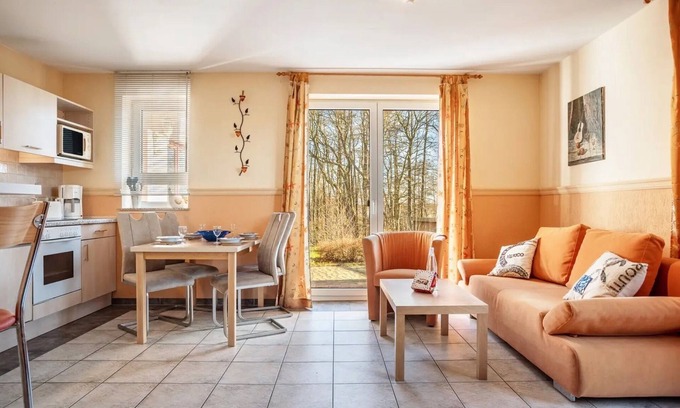 Buschvitz Apartment | Apartment 'Schwalbennest' with Shared Terrace, Shared Garden and Wi-Fi