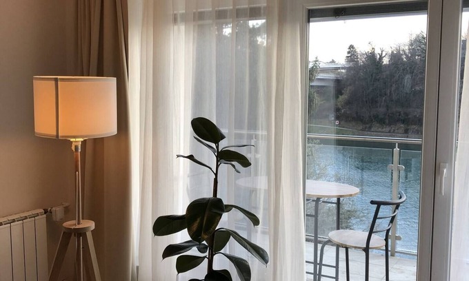 Maribor Apartment | Apartment on the riverfront in a quiet location