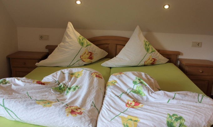 Sankt Peter Apartment | Apartment 'St Peter, 55qm' with Shared Garden, Balcony and Wi-Fi