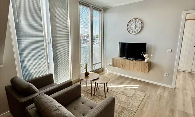 Rhein-Erft-Kreis District Apartment | Apartment-Standard-Private Bathroom-City view