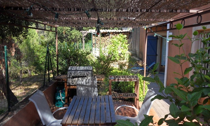 Le Pradet Apartment | Apartment T3 le Pradet in hillside villa near the sea