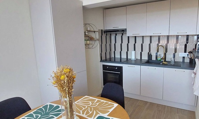 Le Rouet Apartment | Apartment T3 Marseille 8th. Renovated and fully equipped.