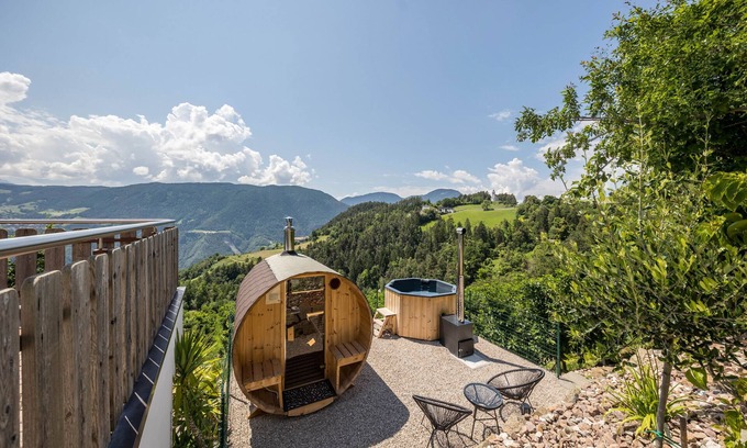 Renon Apartment | Apartment "Thalerhof Sancta Sebastianus" with Mountain View, Garden & Wi-Fi