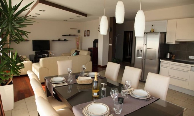 Mravince Apartment | Apartment Toma - Comfort Two-Bedroom Apartment with Terrace and Sea View