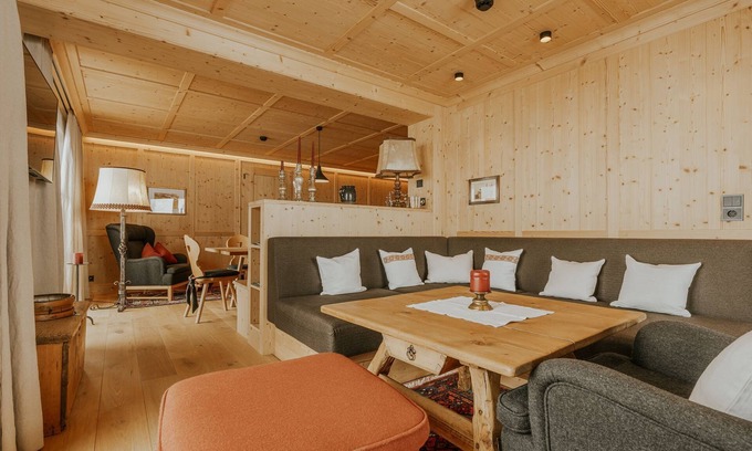 Lech am Arlberg Ski Chalet | Apartment TOP 4 - Almrausch BoutiqueChalet