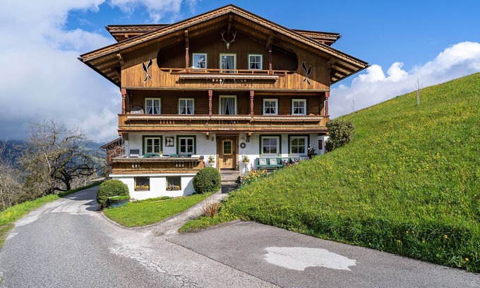 Rohrberg Apartment | Apartment 'Unterlehenhof A' with Mountain View, Balcony and Wi-Fi