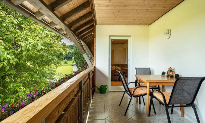 Waldburg Apartment | Apartment 'Urlaub auf dem Hirschhof Stehle' with Mountain View, Wi-Fi & Garden