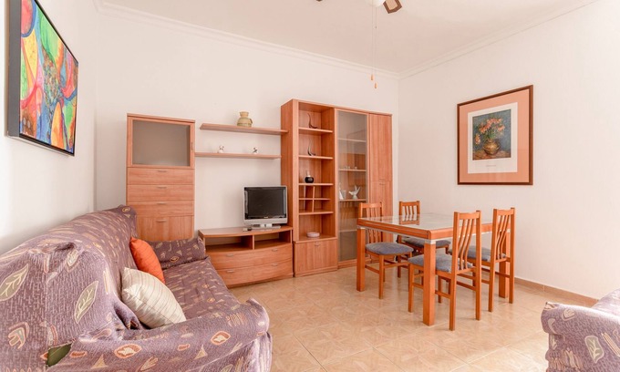 Valle de Abdalagis Apartment | Apartment 'Valle De Abdalajis' with Private Terrace and Wi-Fi