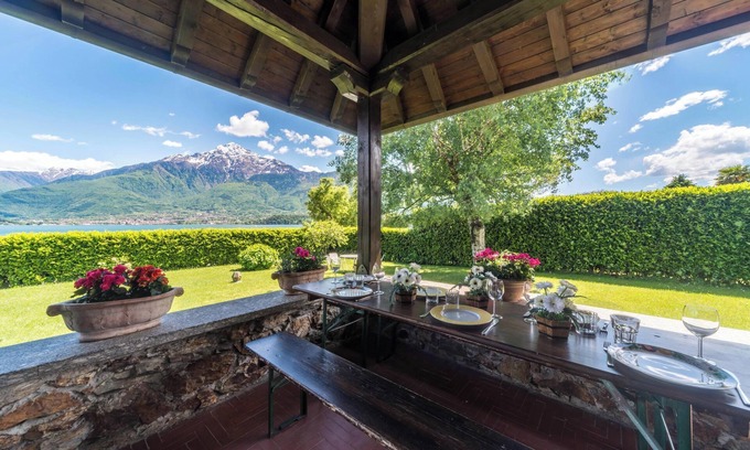 Domaso Apartment | Apartment "Villa Rita Ground Floor" with Lake View, Garden and Pool