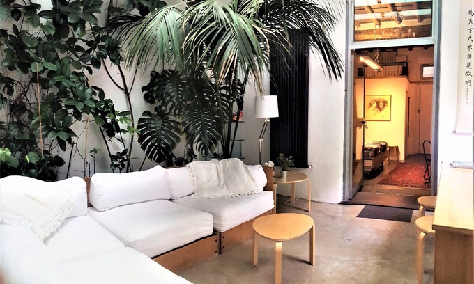 Monti Apartment | Apartment Virgilio in Monti, a true oasis of tranquility in the center of Rome