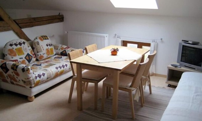 Neuoetting Apartment | Apartment Vorgeher 4 pers., 33sqm, shower, WC, eat-in kitchen with 2 sofa beds