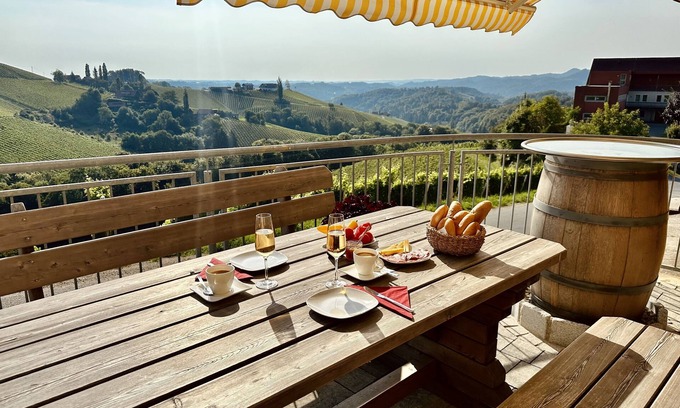 Glanz an der Weinstrasse Apartment | Apartment Weingartenblick