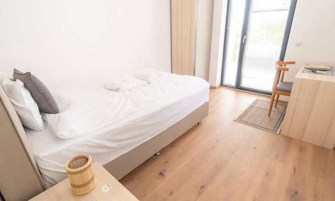 Willroth Apartment | Apartment with 1 bedroom and view - Colakation GmbH