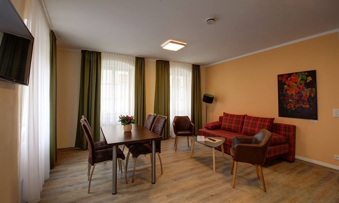 Altstadt Apartment | Apartment with 2 bedrooms, bath u. add. Guest toilet in the old town of Görlitz