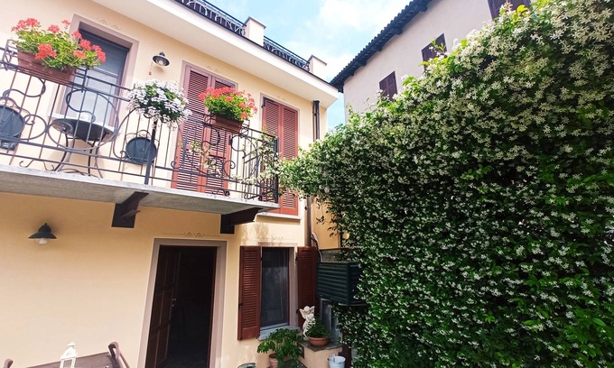 Verduno Apartment | APARTMENT WITH 4 PLACES IN RENOVATED HOUSE IN HISTORIC CENTER