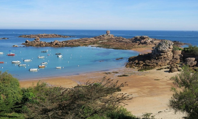 Tregastel Apartment | Apartment with beautiful SEA VIEW in TREGASTEL